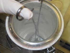Nitrógeno líquido utilizado para congelar muestras y gel